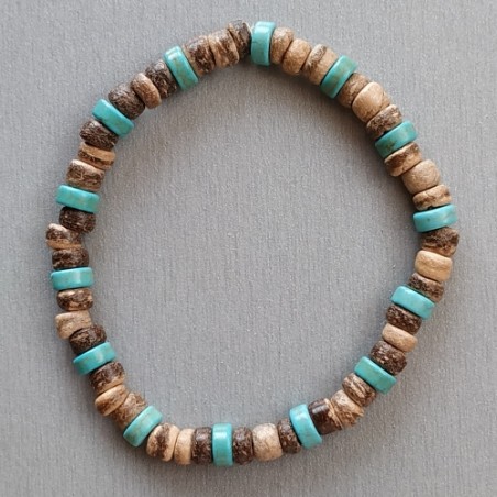 Bracelet composé de perles en bois et Howlite turquoise