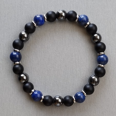 Bracelet composé de perles Lapis Lazulis, Onyx et Hématite