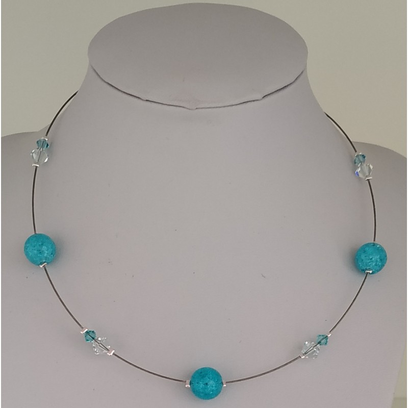 Collier en fil câblé